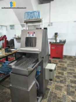Automatic brine injector for meats and sausages, Suhner AG