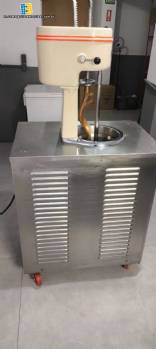 Carpigiani vertical ice cream and gelato production line, up to 16 liters per hour.
