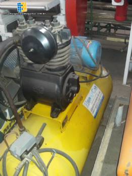 Hydraulic compressor