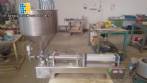 Semi-automatic filling machine for liquids and pasties with 1 nozzle