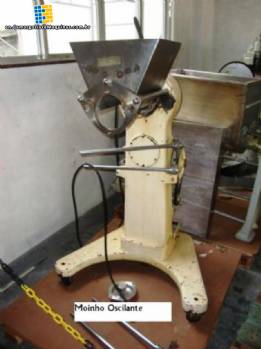 Oscillating Granulator Manesty