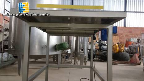 Rotary knife candy cutter table