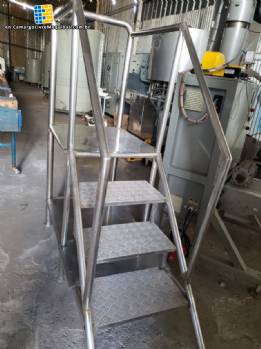 Stainless steel platform ladder