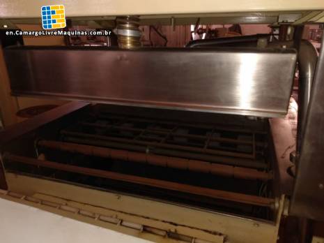 Industrial chocolate cover Pir�g