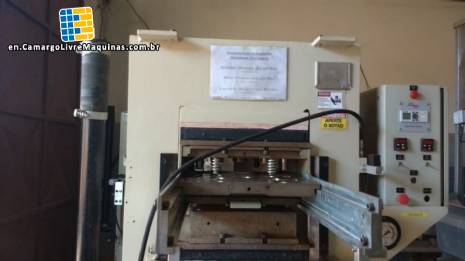 Hydraulic press for elastomer vulcanization Mastermac