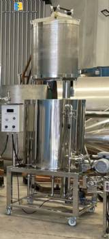 Single Vessel brewing tank for mashing, recirculation, clarification, and boiling of craft beers.