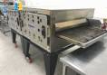 Industrial tunnel oven for cooking food