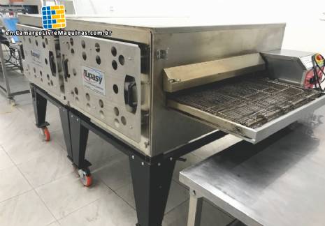 Industrial tunnel oven for cooking food