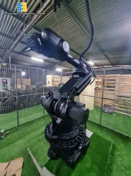 Comau C3G Plus industrial robot
