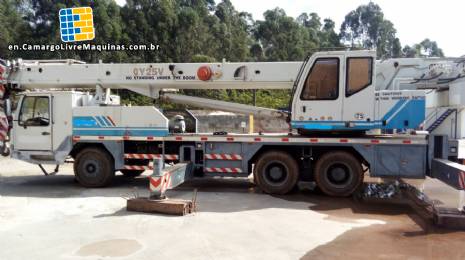 Crane for 25 ton Zoom Lion