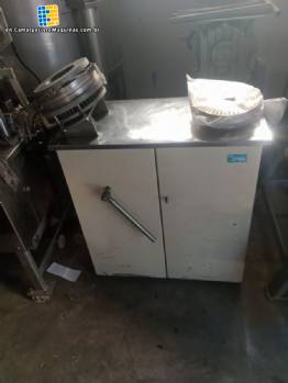 Capsutec semi-automatic capsule filling machine