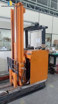 Retractable electric forklift Ameise