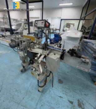Self-adhesive labeling machine for cylindrical bottles Bauch Campos