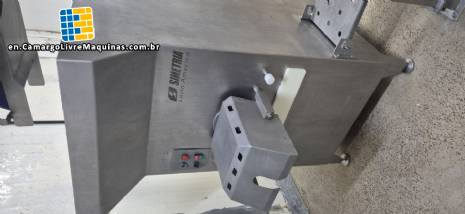 Continuous grinder for meats, vegetables, fruits, cheeses and fats with a 130 mm opening. Simetria model, year 2023.