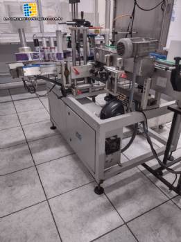 Labeling machine for cylindrical bottles P.E Latina Labelers