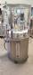 Bottle and jar screwing machine with automatic cap feeding system
