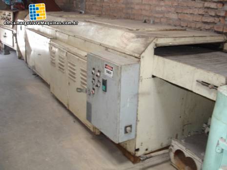 Cooling tunnel with mat stainless steel