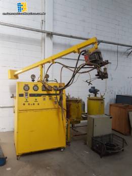 Low pressure polyurethane injector Fibermaq