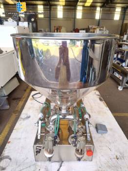 Stainless steel benchtop filling machine for liquids and viscous products