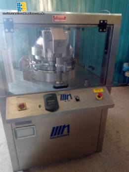 Rotary tablet compressor Neuberger