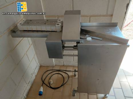 Perini stainless steel sausage tying machine, 500 kg per hour.