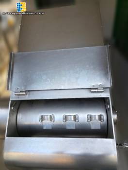 Stainless steel block breaker, Precision Stainless Steel 20 HP, for frozen meats and fish.