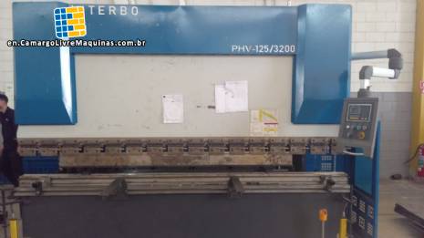 Hydraulic bending machine for bending sheets Viterbo