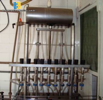 Linear filling machine 10 nozzles