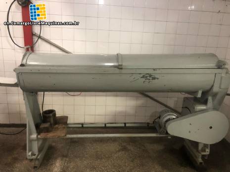 Equipment for manufacturing hard candy