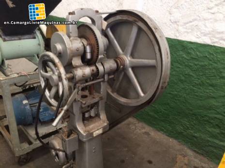 Machine compressor of tablets Neuberger