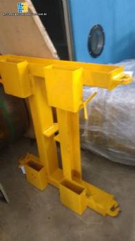 Big bag hoist support