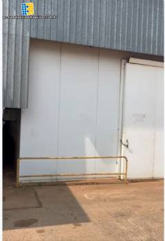 Cold room cooling with 300 m�