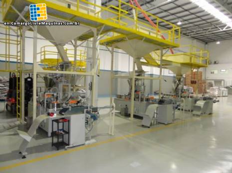 Embrapac ECPF-VL paper packaging machine for wheat flour, corn, and cornmeal.