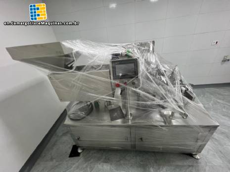 Wenzhou Urban Machinery Straight bottle tablet filling machine