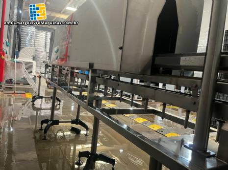 Drying tunnel for bottles, jars, pots, and containers with Pamet heating elements.