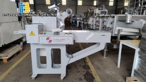 Cassan flow pack packaging machine with dater and photocell Cassan flow pack packaging machine with dater and photocell