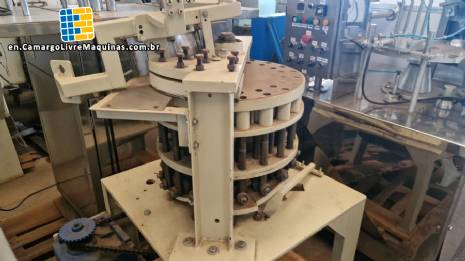 Rotary press for peanut brittle with double track, producing up to 200 peanut brittle candies per minute. Rotary press for peanut brittle with double track, producing up to 200 peanut brittle candies per minute.