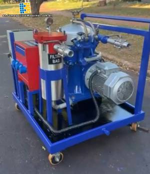 Skid-mounted centrifugal separator for cleaning oils from hydraulic and other similar systems Alfa Laval Skid-mounted centrifugal separator for cleaning oils from hydraulic and other similar systems Alfa Laval